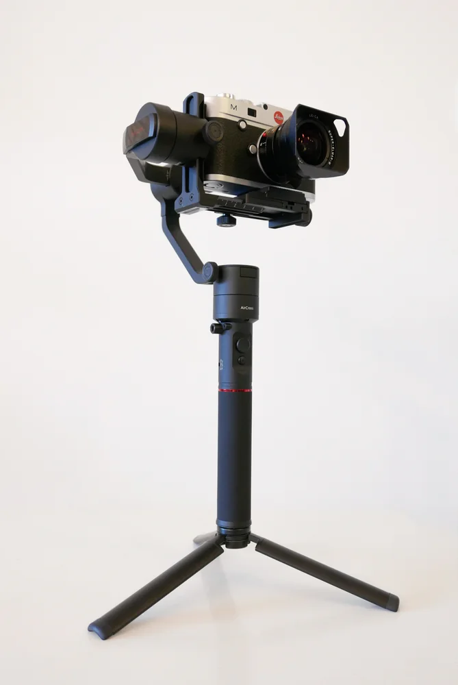 Leica M on MOZA AirCross gimbal